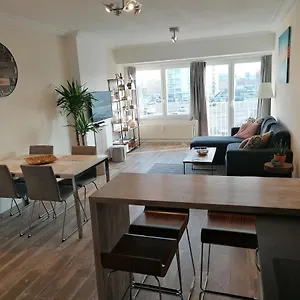 Vlak Aan Zee , Oostende België
